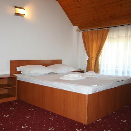 Motel Casa Olteneasca รึมนิคูวัลเจีย ห้อง รูปภาพ