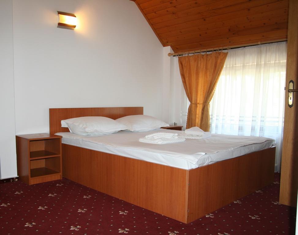 Motel Casa Olteneasca รึมนิคูวัลเจีย ห้อง รูปภาพ